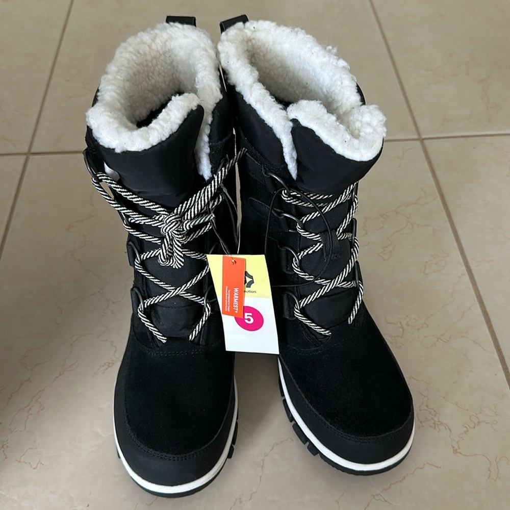 Women/girls winter boots - All In Motion - Camilla size 5.5